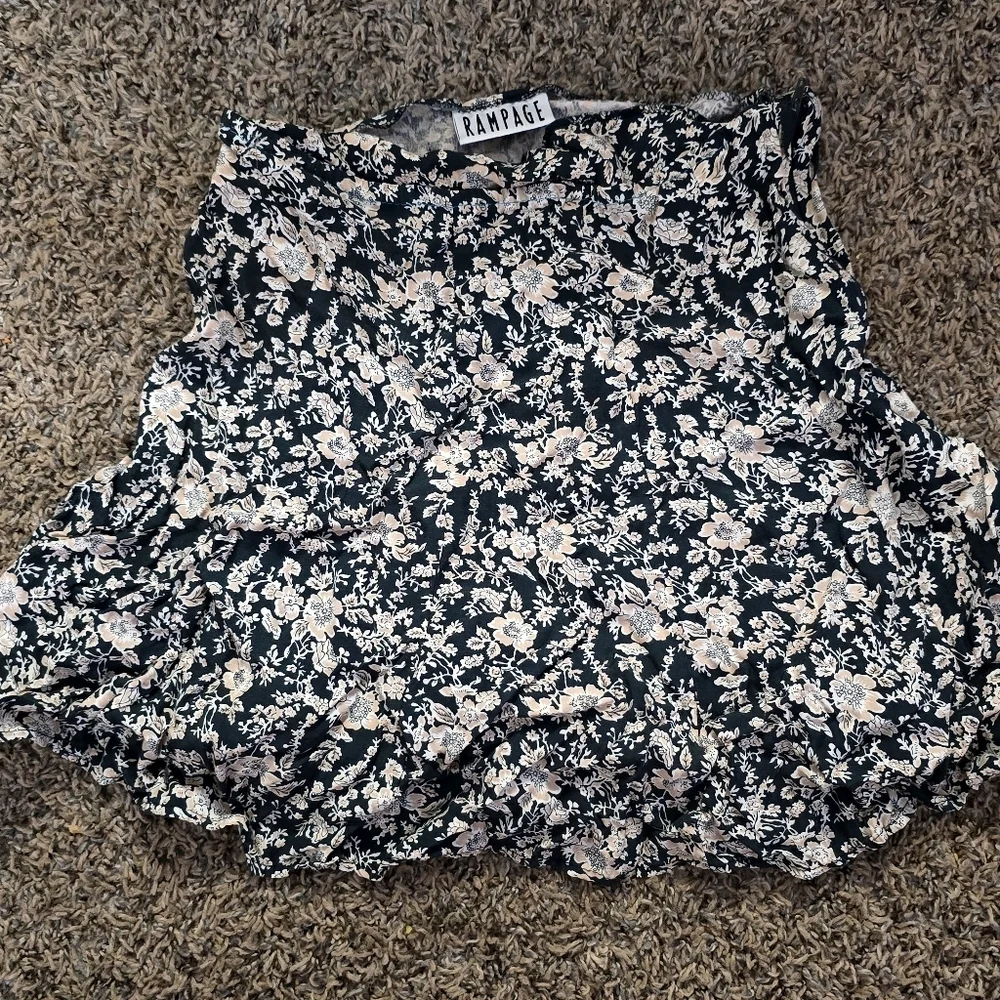 Vintage Rampage Black Ditsy Floral Ruffle Mini Skirt Size Small
